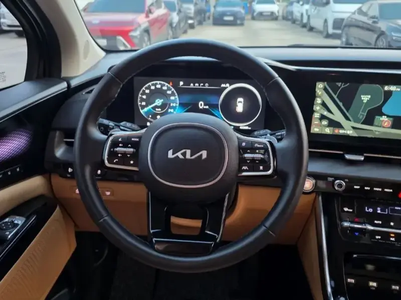 2023 Kia Carnival с пробегом 46 356 км
