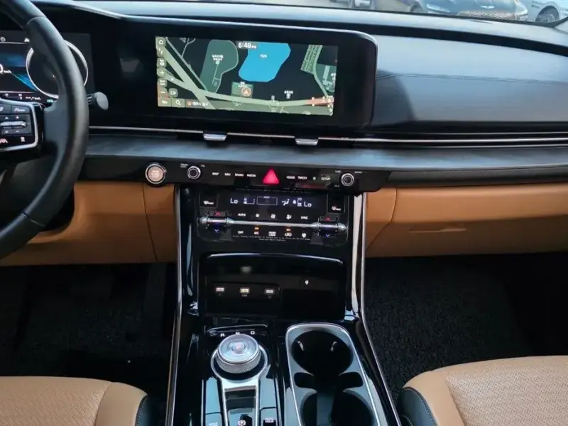 2023 Kia Carnival с пробегом 46 356 км