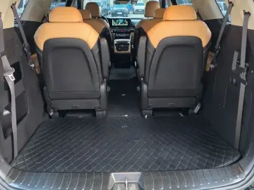 2023 Kia Carnival с пробегом 46 356 км