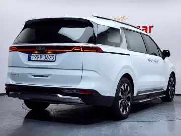 2023 Kia Carnival с пробегом 26 037 км