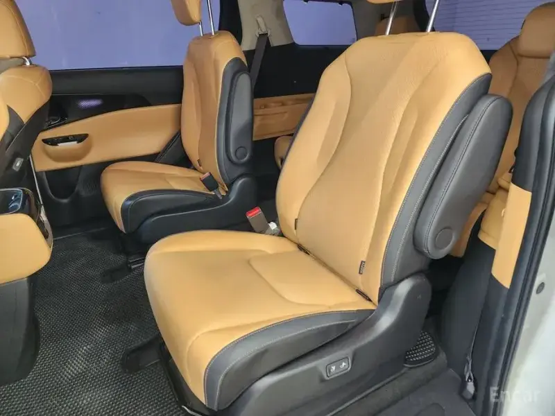 2022 Kia Carnival с пробегом 138 379 км