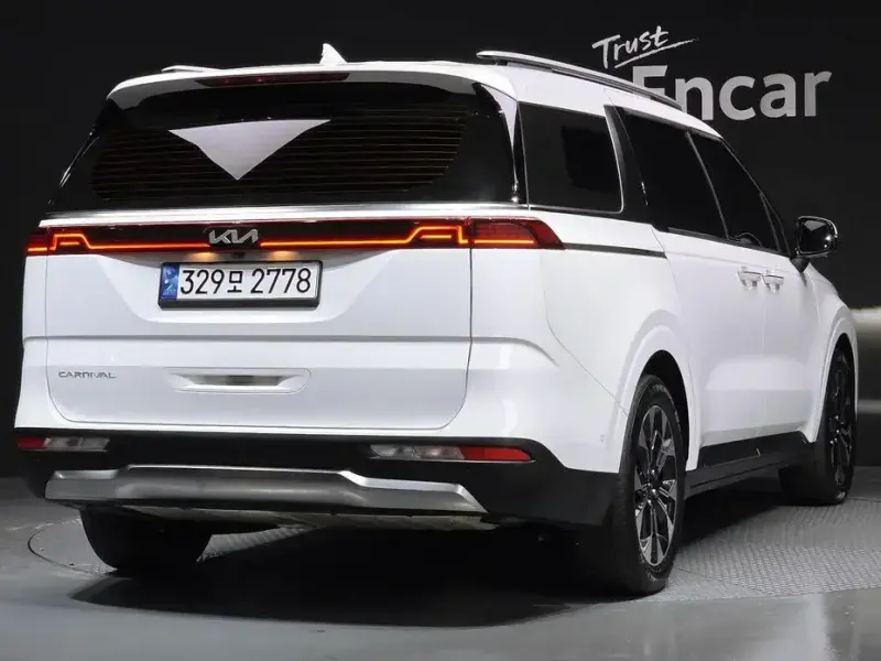 2022 Kia Carnival с пробегом 107 190 км