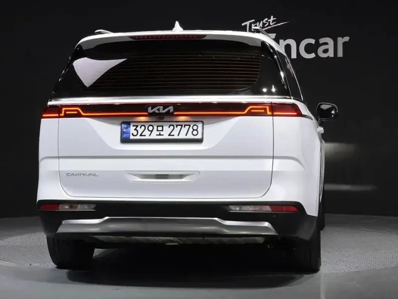 2022 Kia Carnival с пробегом 107 190 км
