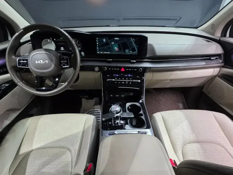 2022 Kia Carnival с пробегом 107 190 км