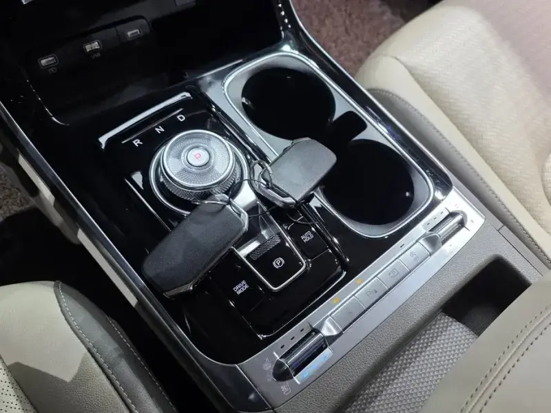 2022 Kia Carnival с пробегом 107 190 км