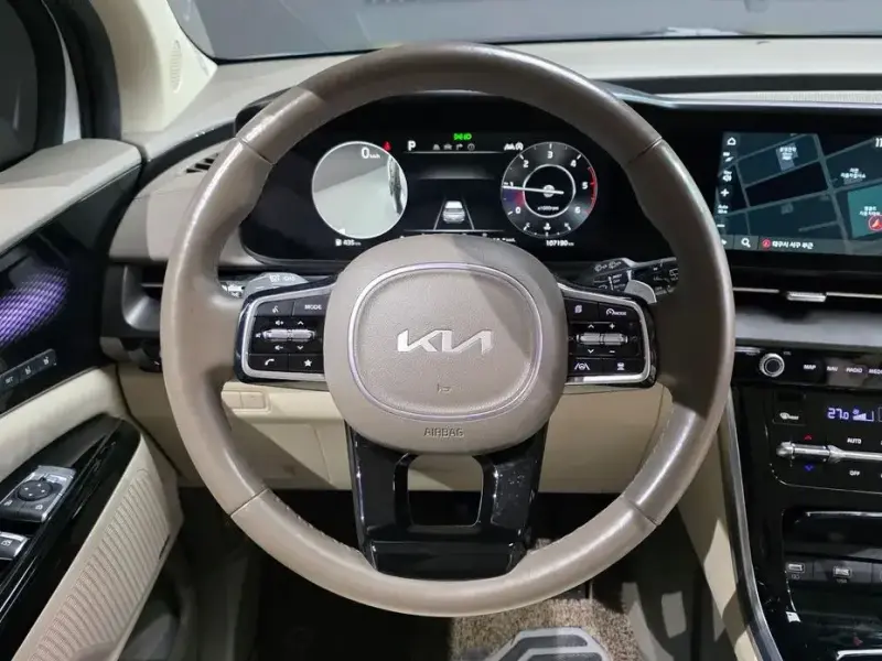 2022 Kia Carnival с пробегом 107 190 км