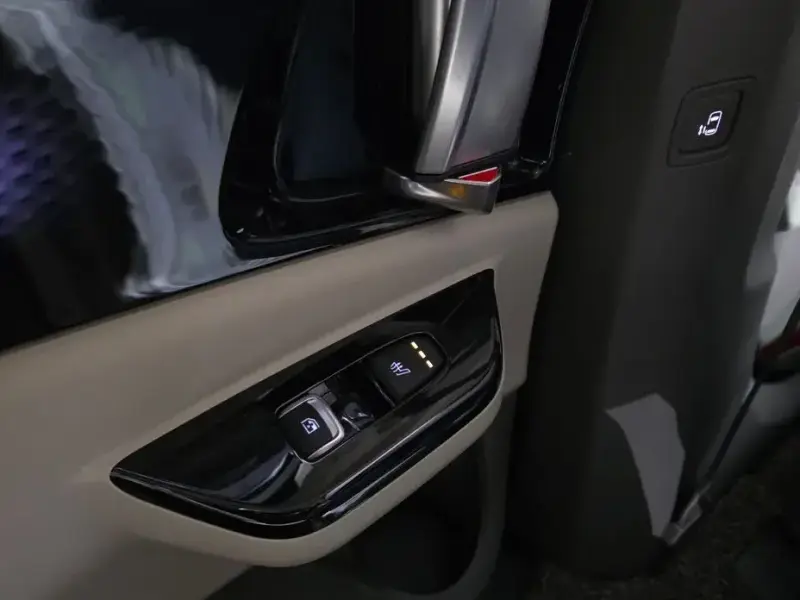 2022 Kia Carnival с пробегом 107 190 км