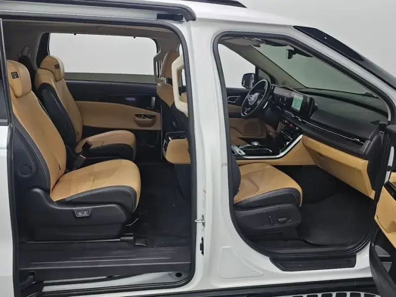 2022 Kia Carnival с пробегом 73 221 км