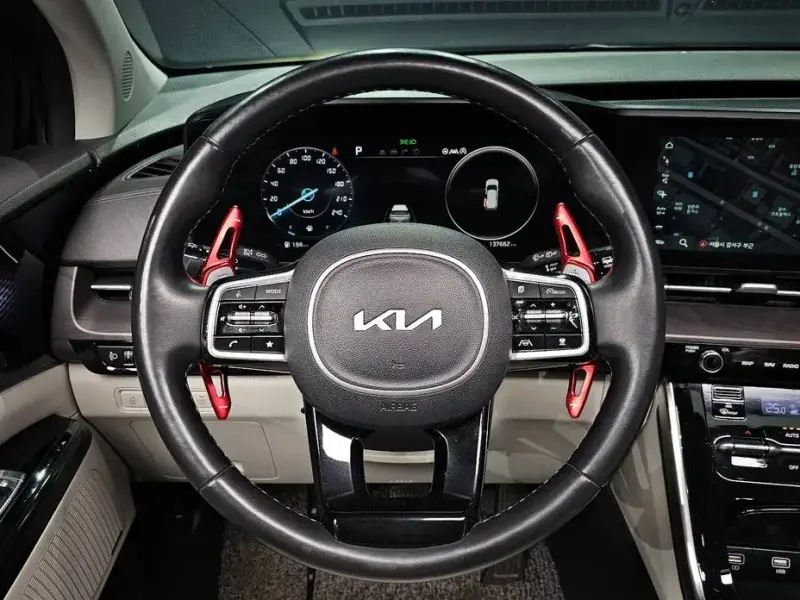 2022 Kia Carnival с пробегом 137 662 км