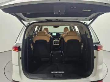 2022 Kia Carnival с пробегом 73 221 км