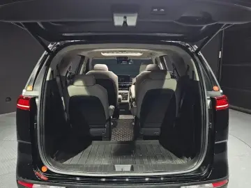 2022 Kia Carnival с пробегом 137 662 км