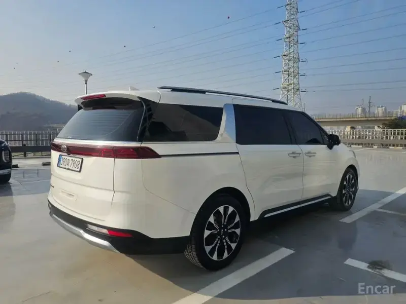 2021 Kia Carnival с пробегом 100 030 км