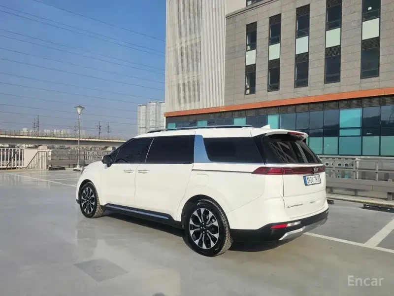 2021 Kia Carnival с пробегом 100 030 км
