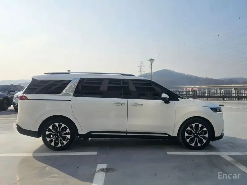 2021 Kia Carnival с пробегом 100 030 км