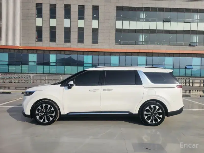 2021 Kia Carnival с пробегом 100 030 км