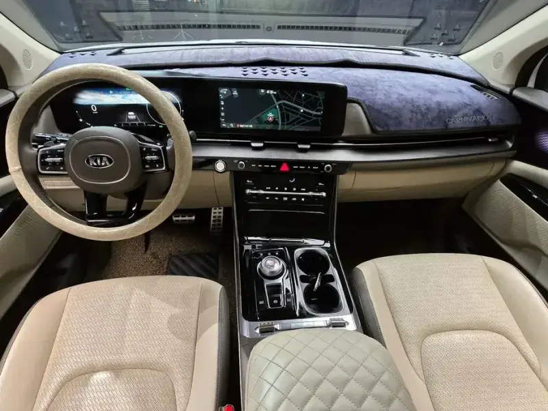 2021 Kia Carnival с пробегом 43 833 км
