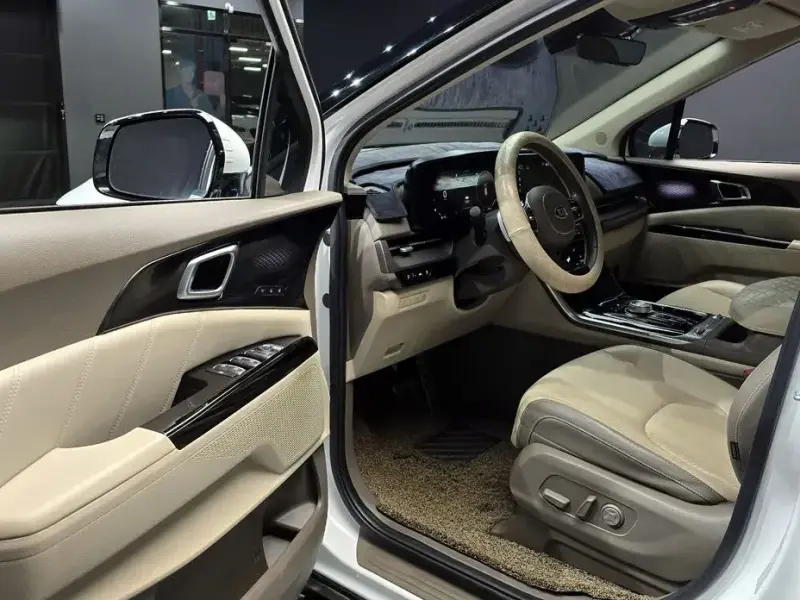 2021 Kia Carnival с пробегом 43 833 км