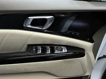 2021 Kia Carnival с пробегом 43 833 км