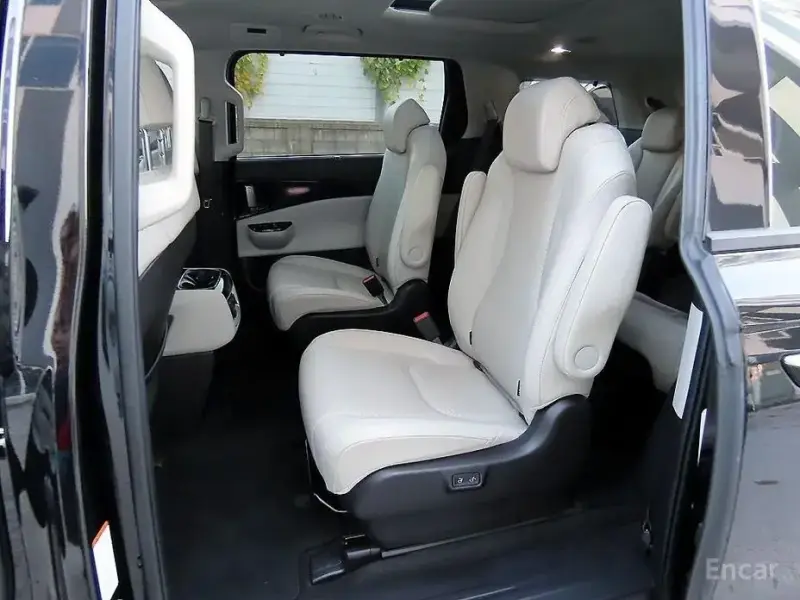 2022 Kia Carnival с пробегом 55 951 км
