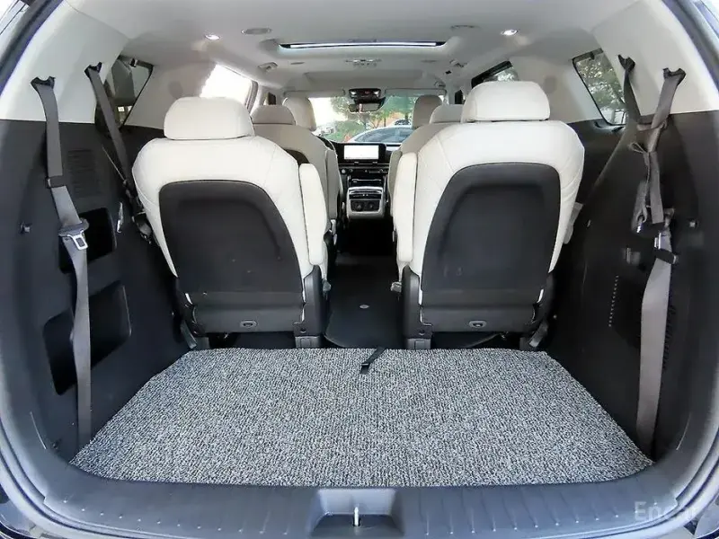 2022 Kia Carnival с пробегом 55 951 км