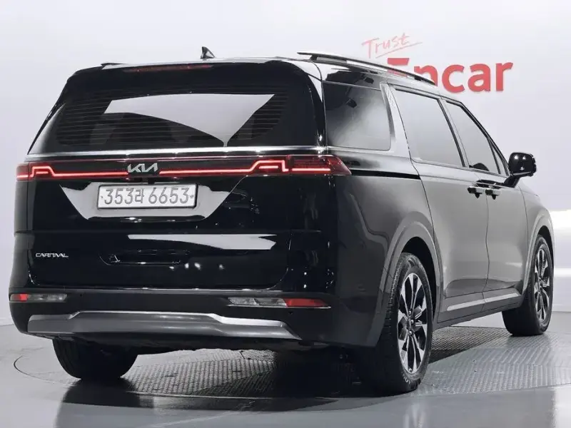 2022 Kia Carnival с пробегом 48 544 км