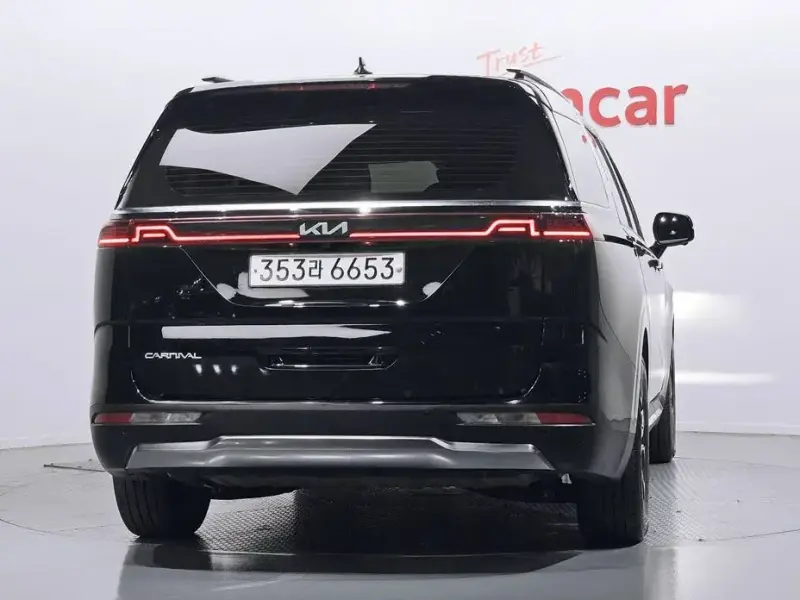 2022 Kia Carnival с пробегом 48 544 км