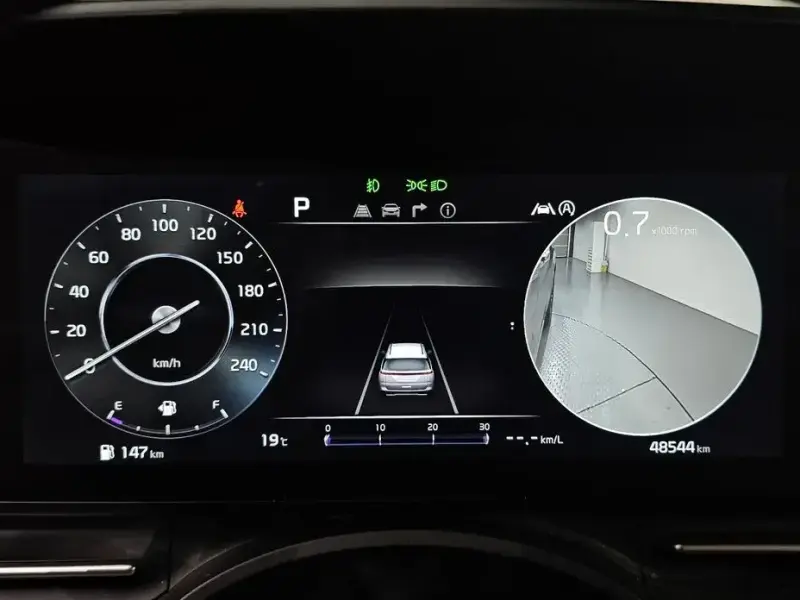 2022 Kia Carnival с пробегом 48 544 км