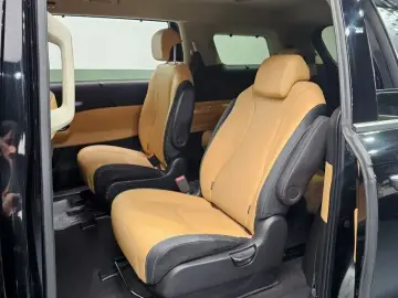 2022 Kia Carnival с пробегом 48 544 км