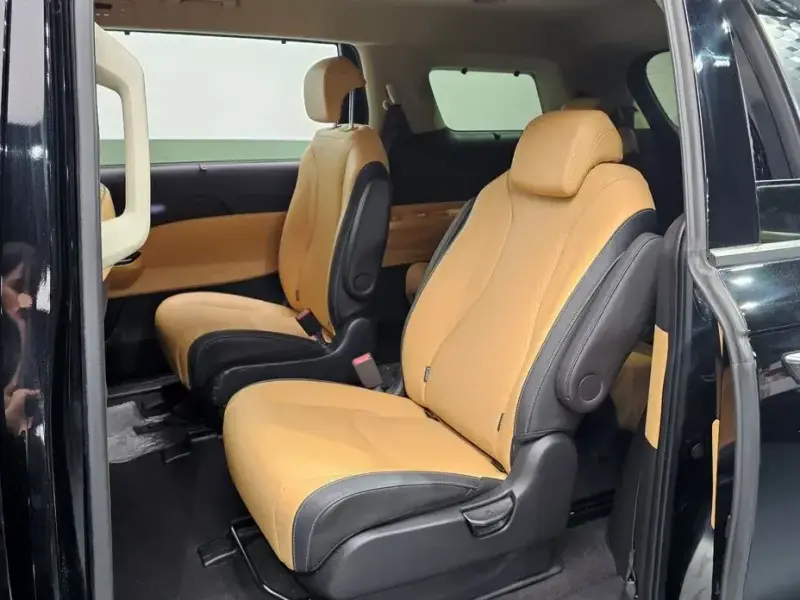 2022 Kia Carnival с пробегом 48 544 км
