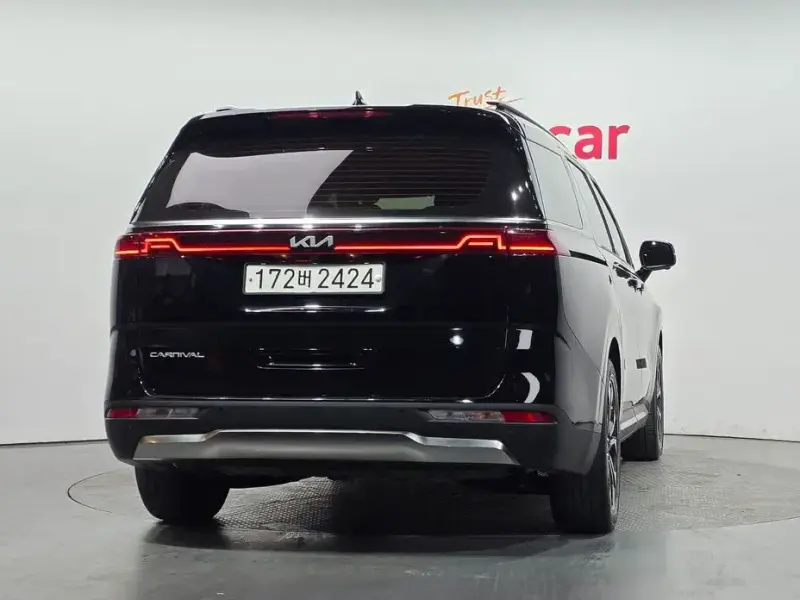 2022 Kia Carnival с пробегом 78 354 км