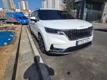 2023 Kia Carnival с пробегом 16 000 км