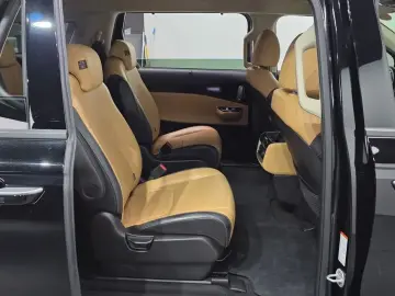 2022 Kia Carnival с пробегом 78 354 км