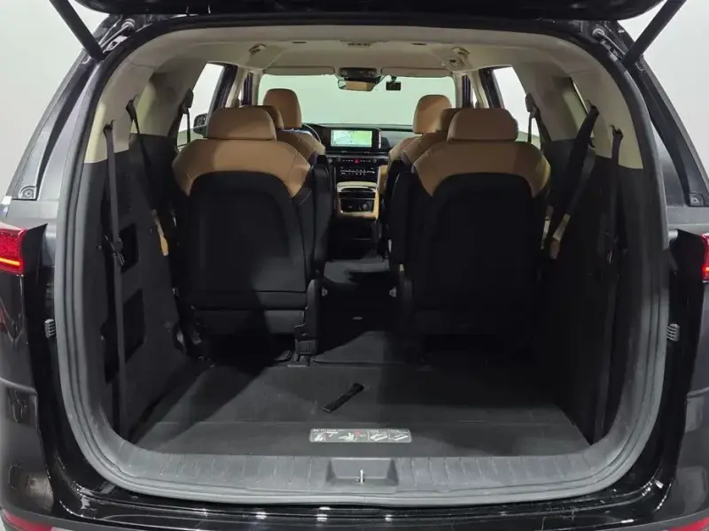 2022 Kia Carnival с пробегом 78 354 км
