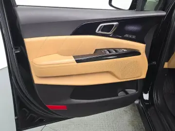 2022 Kia Carnival с пробегом 78 354 км