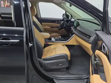 2022 Kia Carnival с пробегом 78 354 км