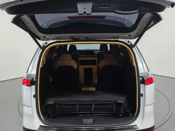 2021 Kia Carnival с пробегом 96 000 км