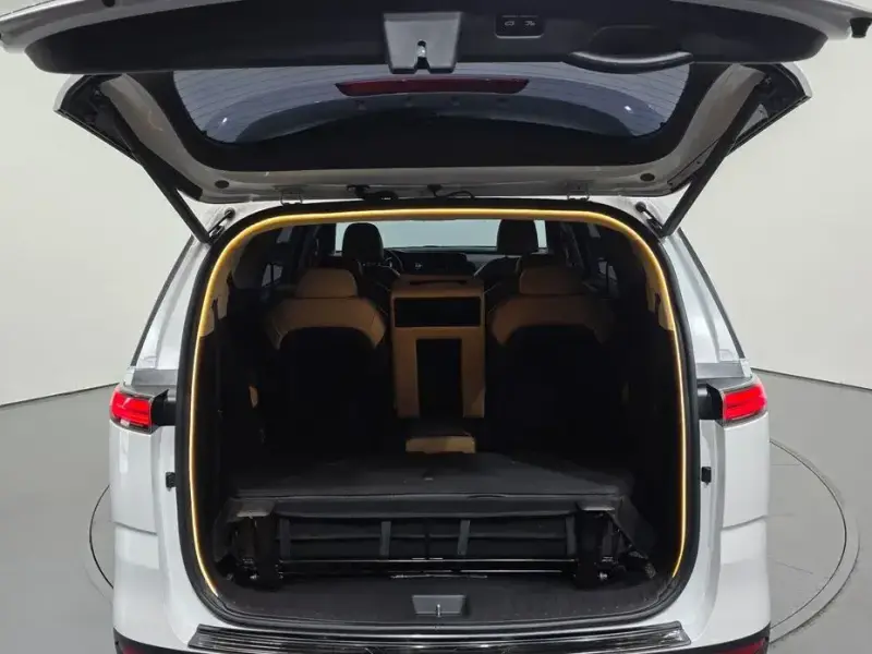 2021 Kia Carnival с пробегом 96 000 км