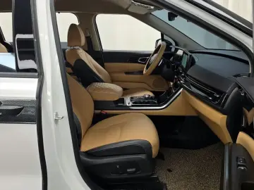 2022 Kia Carnival с пробегом 131 033 км