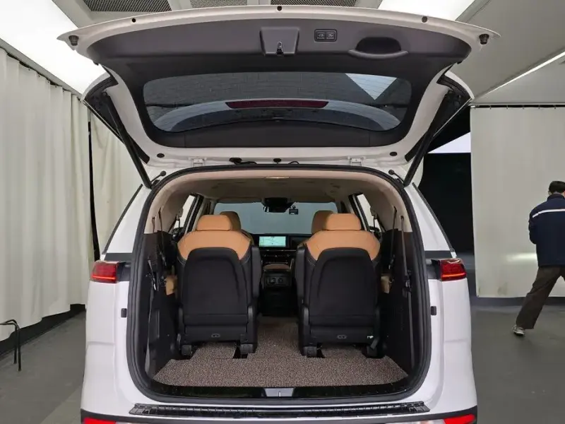 2022 Kia Carnival с пробегом 131 033 км