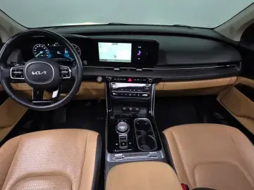 2022 Kia Carnival с пробегом 62 981 км