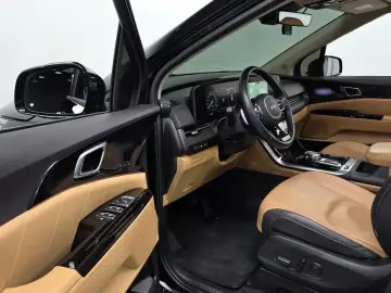 2022 Kia Carnival с пробегом 62 981 км