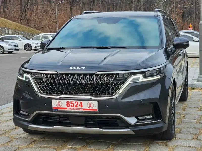 2023 Kia Carnival с пробегом 37 583 км