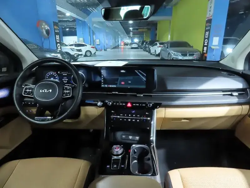 2023 Kia Carnival с пробегом 62 244 км