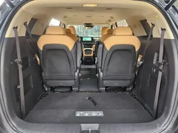 2023 Kia Carnival с пробегом 37 583 км