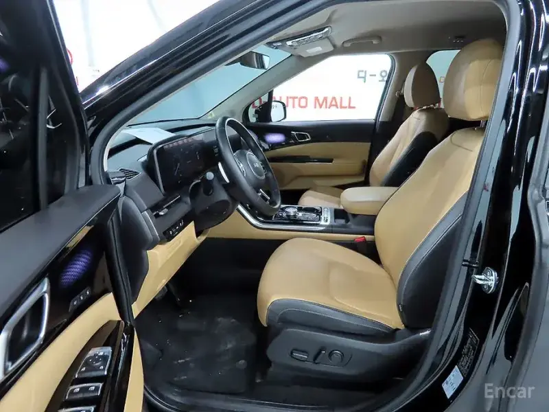 2023 Kia Carnival с пробегом 62 244 км