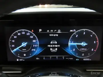 2023 Kia Carnival с пробегом 62 244 км