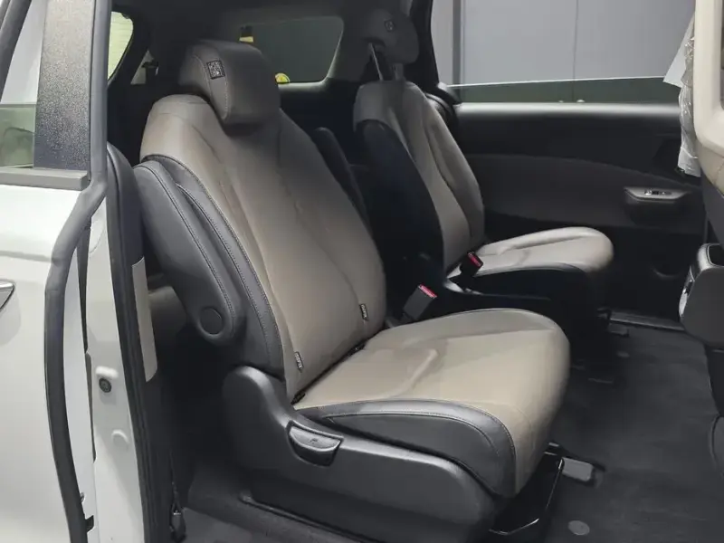 2024 Kia Carnival с пробегом 26 733 км