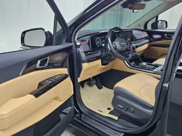 2022 Kia Carnival с пробегом 85 184 км