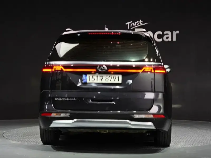 2021 Kia Carnival с пробегом 42 978 км