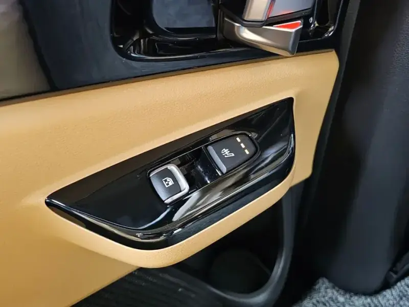 2022 Kia Carnival с пробегом 85 184 км
